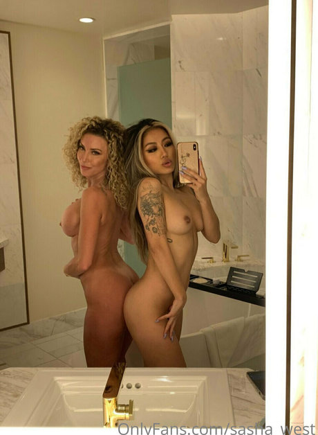 Sasha West modèles nus images