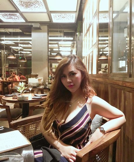 Renna Dyana jolie étoile photo