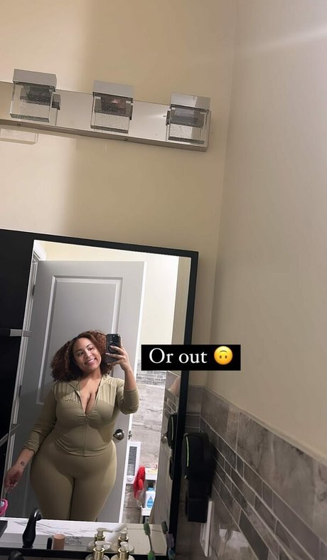 plage milf onlyfans haute qualité exclusive images