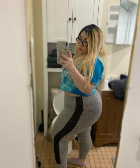 femme nue onlyfans belle qualité photos