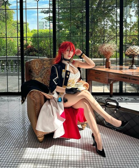 Larissa Rochefort étoile sexy photos