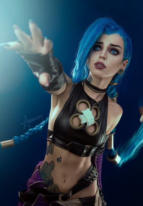 Andrasta modèle nu collection