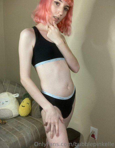 Bubblepinkelle actrice chaude img