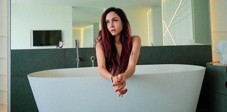 lingerie milf uniquementfans porno nu photos