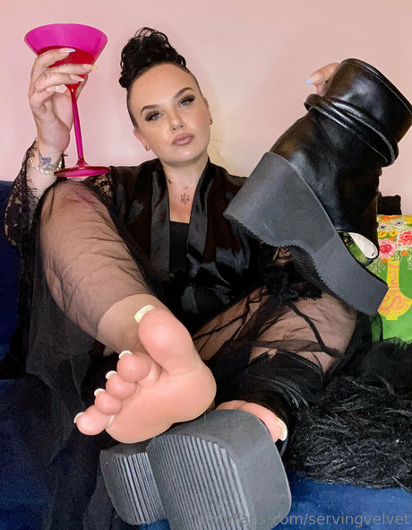 servingvelvet étoile sexy archive