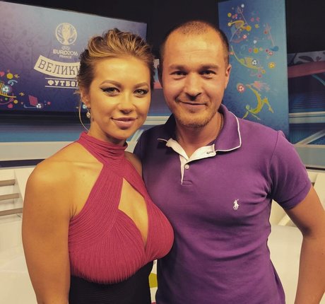 Polina Logunova étoile chaude images