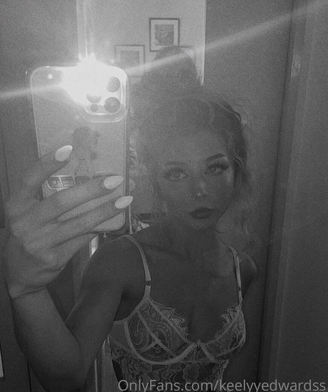 keelyyedwardss star du porno parfaite des photos