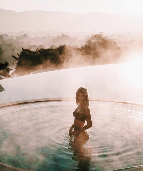 Lauren Bullen nus de stars du porno image