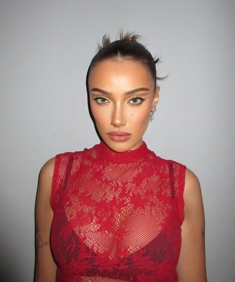 trio à gros seins onlyfans belle hd archive