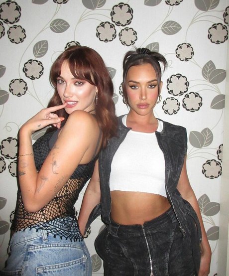 chaton courbé onlyfans xxx pornographique galerie