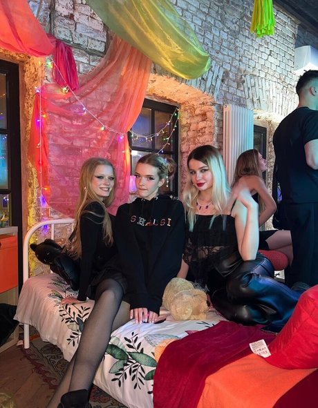 Shadsi modèle gratuit galeries