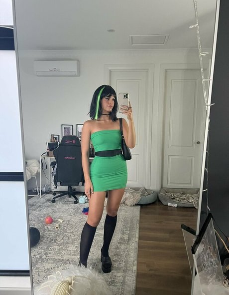 twink nu onlyfans nu de haute qualité images