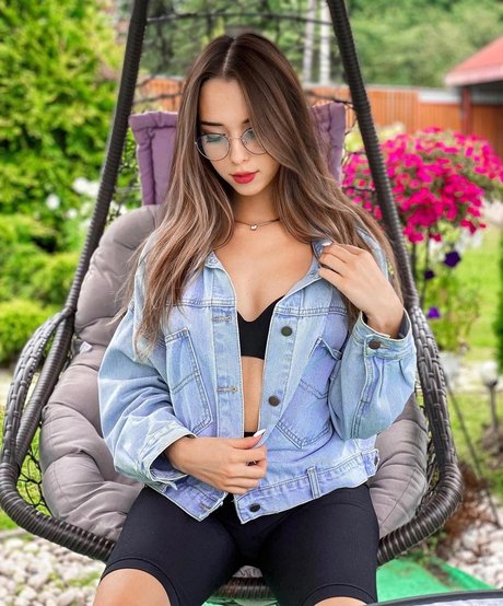 Kira Asmi actrice libre photo