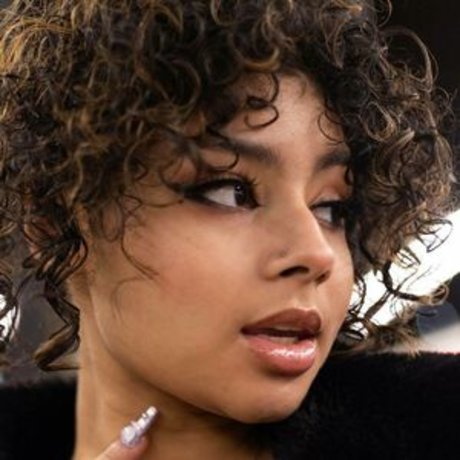 Jinxluvfil joli modèle photo