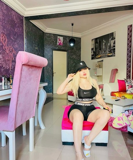 Barbara Palvin jolie actrice photos