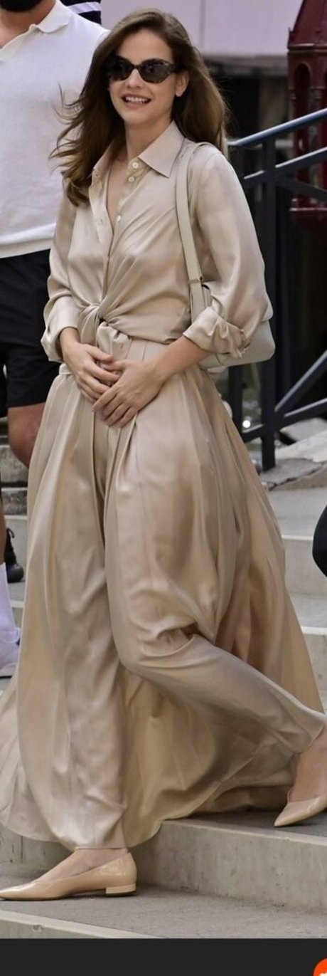 Barbara Palvin mannequin photos