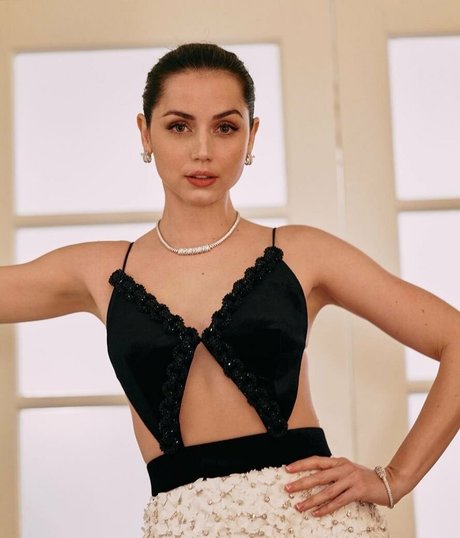 Ana De Armas actrice nue archive