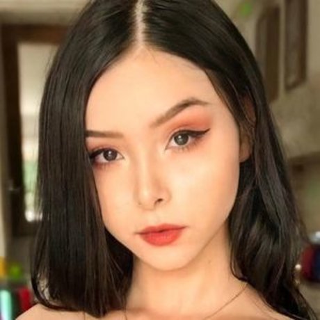 Eduarda Yuni art modèle img