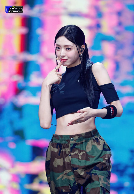 itzy all in us actrice xxx galeries