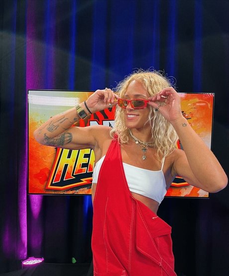 fans anaux courbés uniquement bel art image