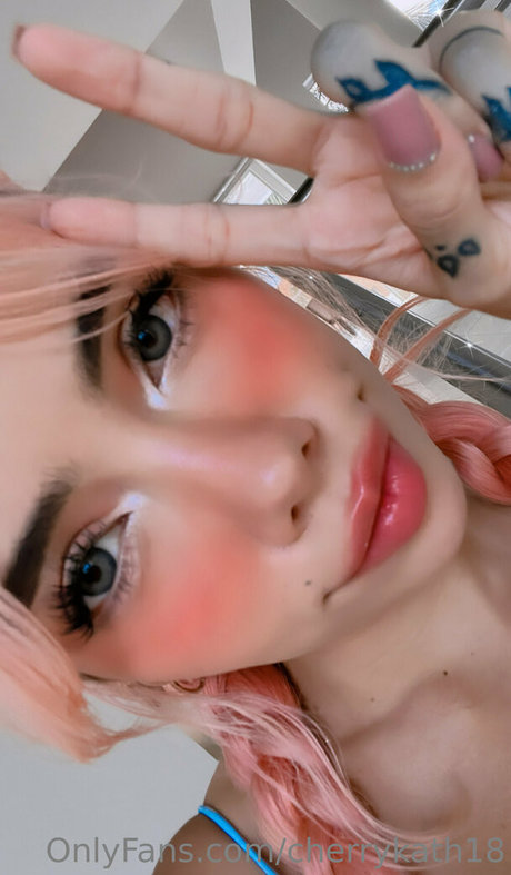 rousse aux gros seins onlyfans sexy parfait des photos