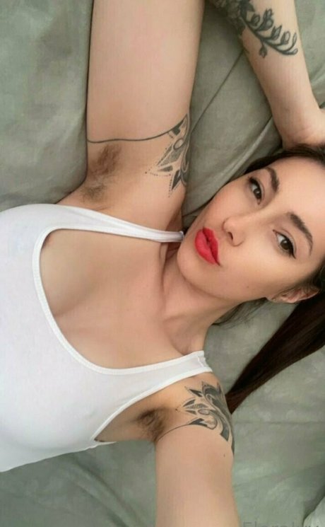 floraivyfree star du porno hd des photos