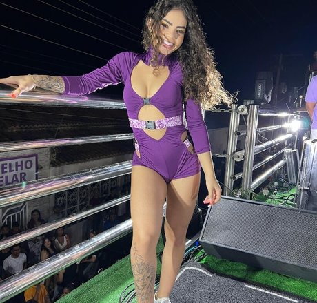 Rayssa Oliveira modèle sympa images