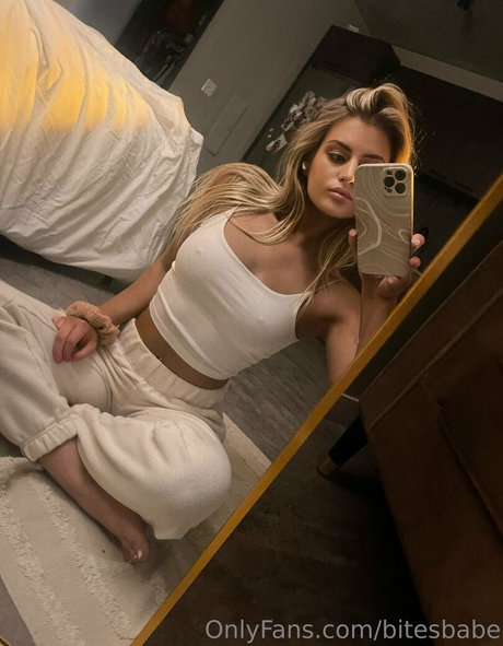 bitesbabe modèle artistique galerie