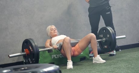 Claudia Walsh star du porno chaud photo