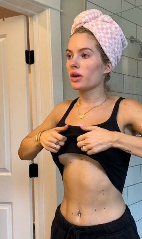 Claudia Walsh modèle pornographique images