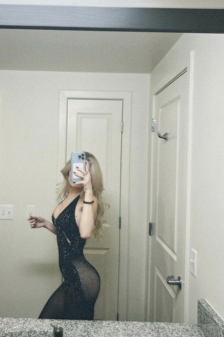 Claudia Walsh modèle sympa archive