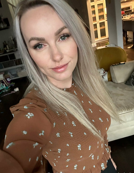 nurseryleigh étoile nue photo