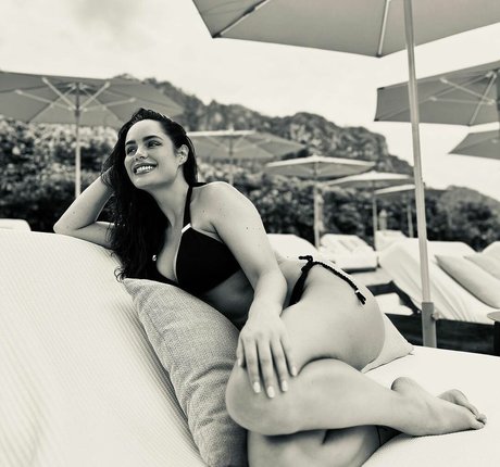 Ana Lucia Dominguez star du porno nue archive