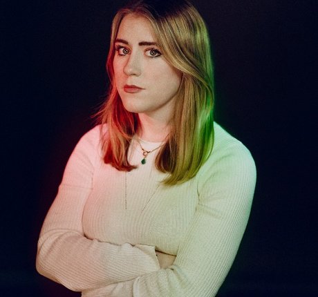 Marianna Spring modèle sexy img