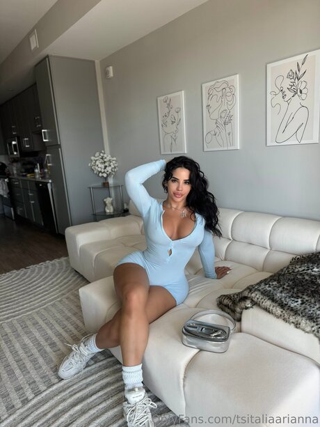 tsitaliaarianna modèle sexy galerie