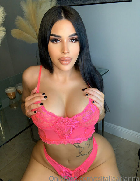 tsitaliaarianna top star photos