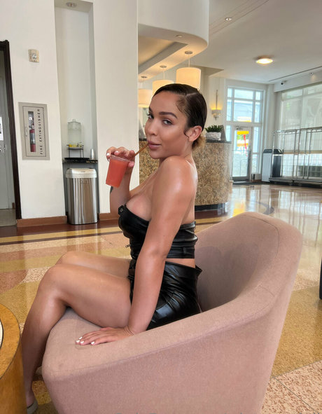 Winterxxdoll modèle érotique images