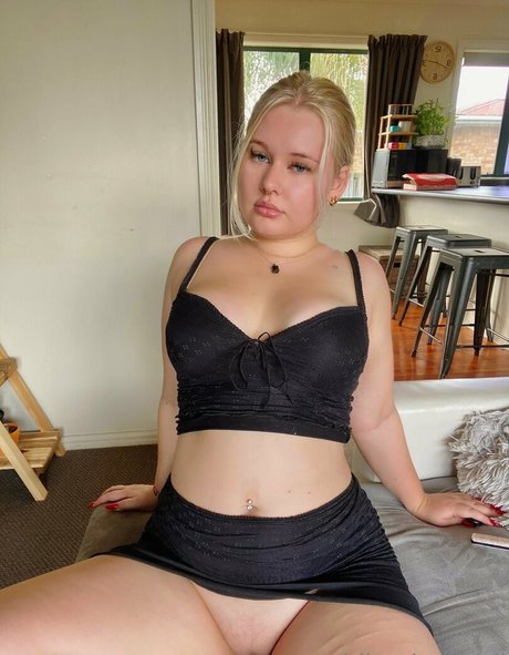 fille courbée dà côté onlyfans porno parfait images