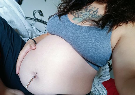 naughtysalamanderfree star érotique des photos