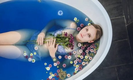 bébé mignon onlyfans exclusif gratuit image