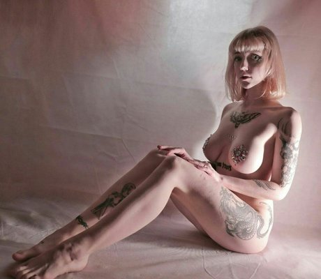 elleslove modèles nus photo