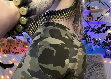 femme seulementfans hd nue photo