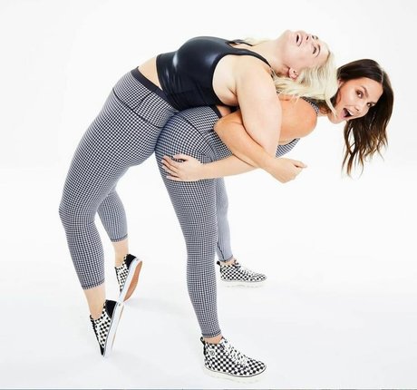 pom-pom girl asiatique onlyfans sexe sympa img