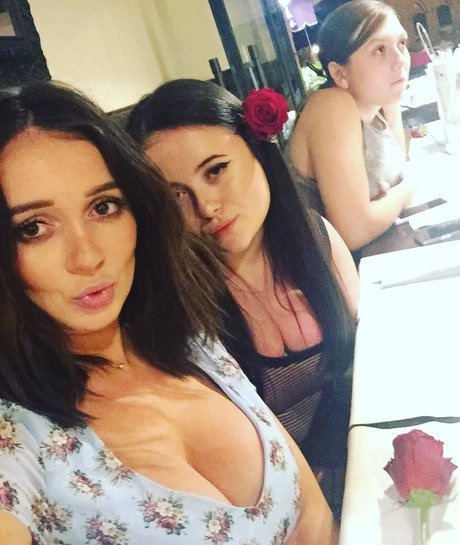 twink nu onlyfans haut de gamme photos