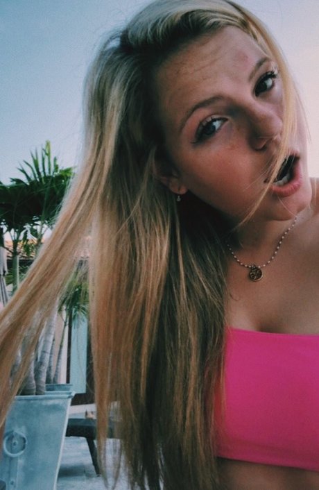 Kyla Deaver joli modèle archive