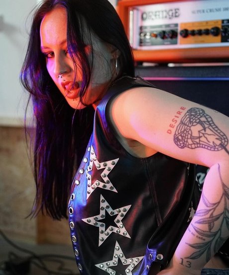 Angelina Vehera étoile sympa photo