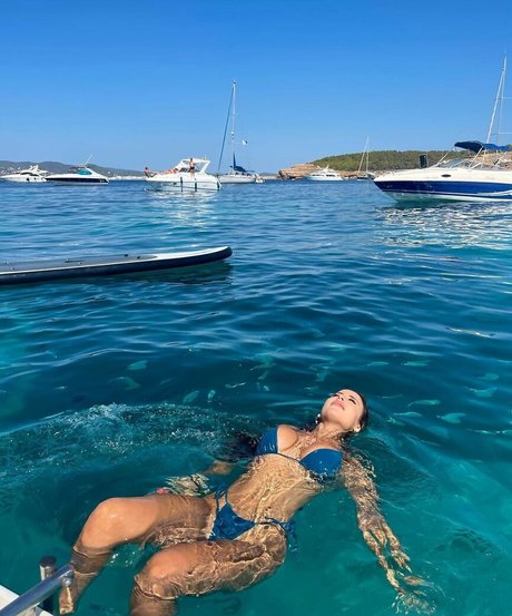 tatouages ​​blonds onlyfans pornographique nu collection