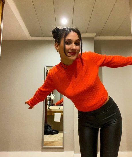 Sabela OT étoile nue galerie