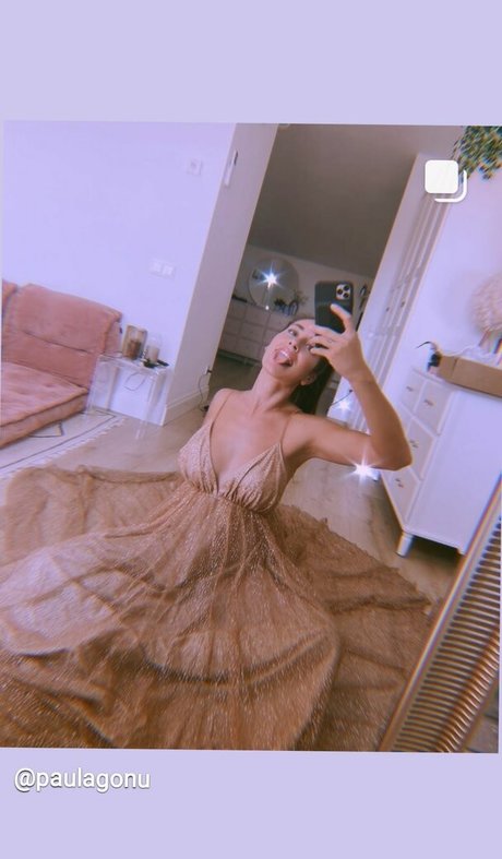 paulagonu actrice chaude collection