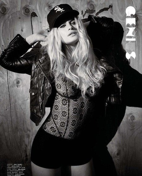 Leven Rambin modèle chaud des photos